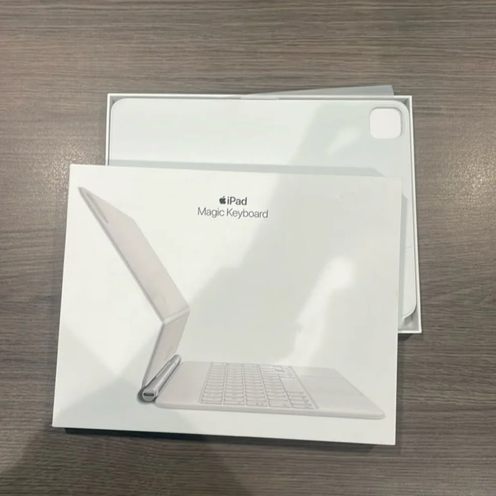 Apple Magic Keyboard for iPad - White